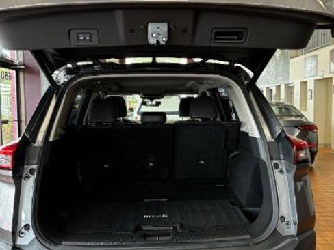 Used 2023 Nissan Rogue SL w/ SL Premium Package FWD image 13