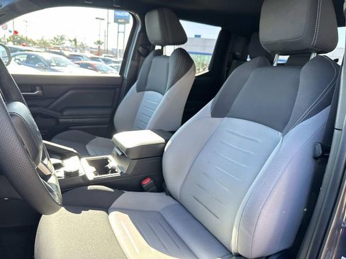 Used 2025 Toyota Tacoma TRD Sport image 17