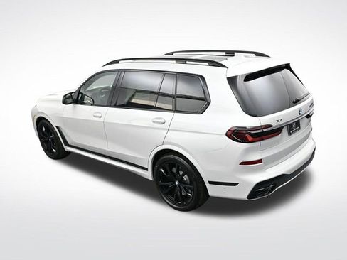 New 2026 BMW X7 M60i image 25