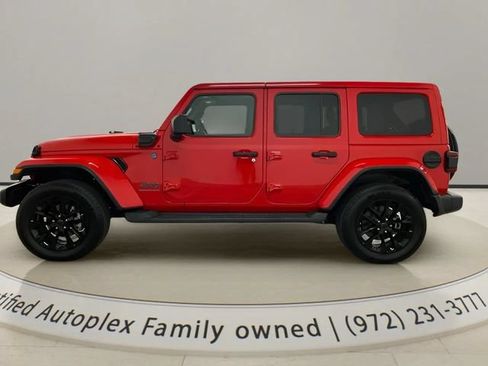 Used 2025 Jeep Wrangler Unlimited Sahara w/ Safety Group AWD/4WD image 2