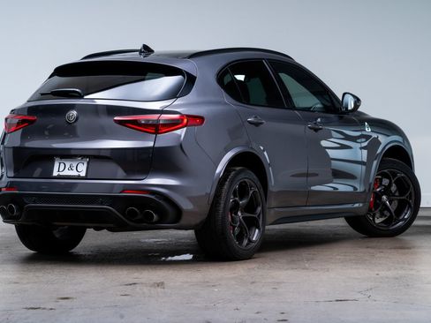 Used 2022 Alfa Romeo Stelvio Quadrifoglio w/ Active Assist Plus Package AWD/4WD image 5