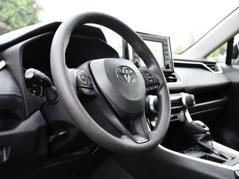 Used 2019 Toyota RAV4 LE w/ Carpet Mat Package FWD image 12