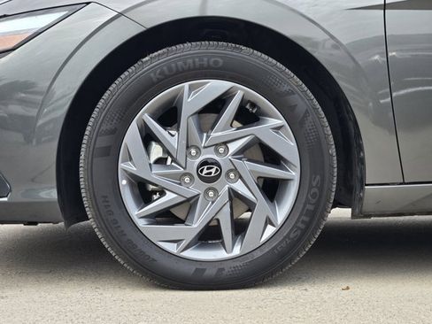 Certified 2025 Hyundai Elantra Blue image 11