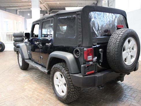 Used 2014 Jeep Wrangler Unlimited Sport w/ Quick Order Package 23S AWD/4WD image 5
