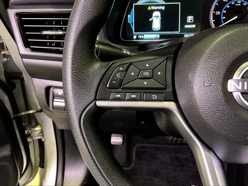 Used 2023 Nissan Leaf S image 11