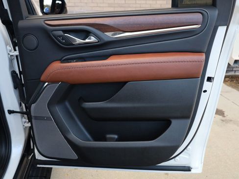 Used 2023 GMC Yukon XL Denali Ultimate image 17