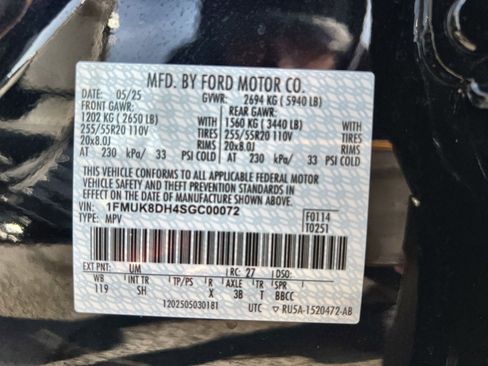 Used 2025 Ford Explorer Active w/ Active Comfort Package image 29