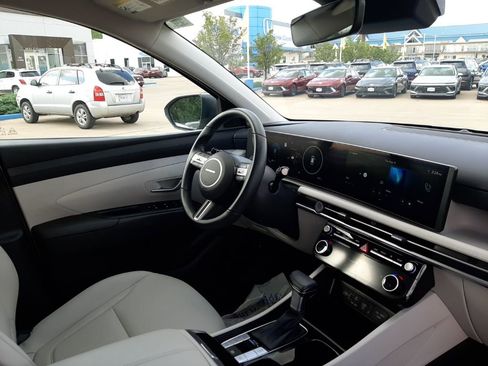 Used 2025 Hyundai Tucson SEL image 12
