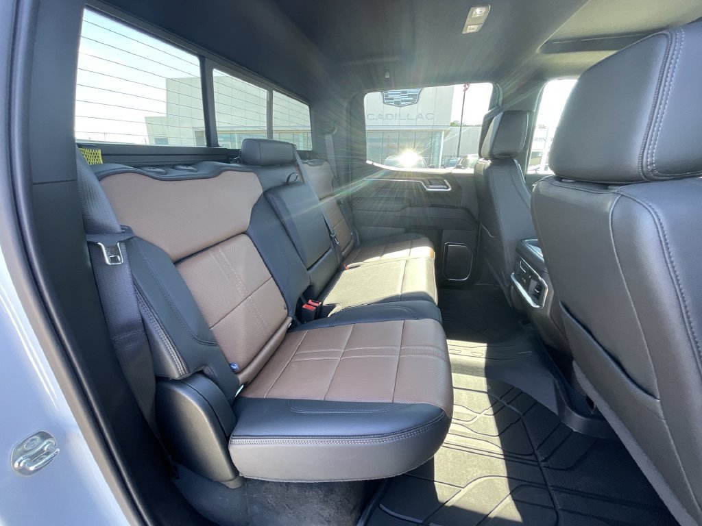Used 2026 Chevrolet Silverado 1500 High Country AWD/4WD image 28