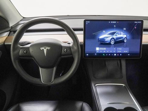 Used 2023 Tesla Model Y Long Range image 24