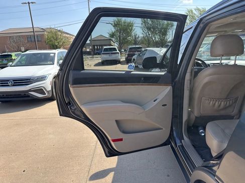 Used 2012 Hyundai Veracruz Limited w/ Navigation Pkg image 13