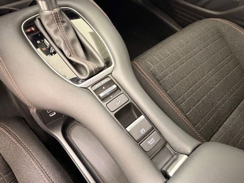 Certified 2024 Honda HR-V Sport image 19