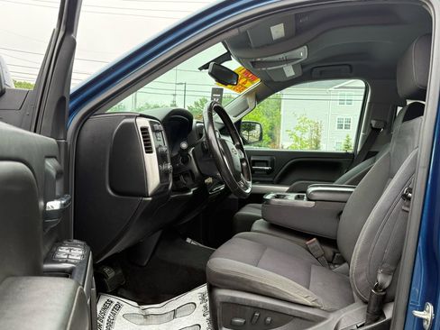 Used 2018 Chevrolet Silverado 1500 LT w/ All Star Edition AWD/4WD image 9