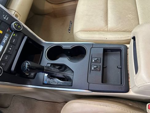 Used 2015 Toyota Camry XLE FWD image 30