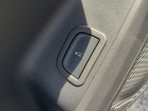 New 2026 Chevrolet Traverse LT FWD image 20