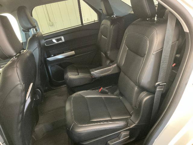 Certified 2024 Ford Explorer XLT w/ Equipment Group 202A AWD/4WD image 19