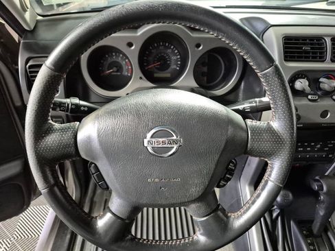 Used 2003 Nissan Frontier S/C image 11