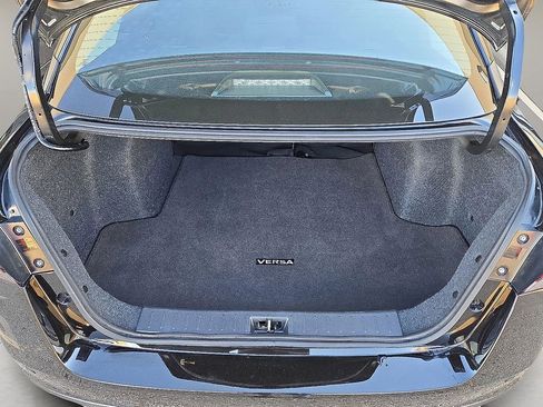 Used 2025 Nissan Versa SV image 13