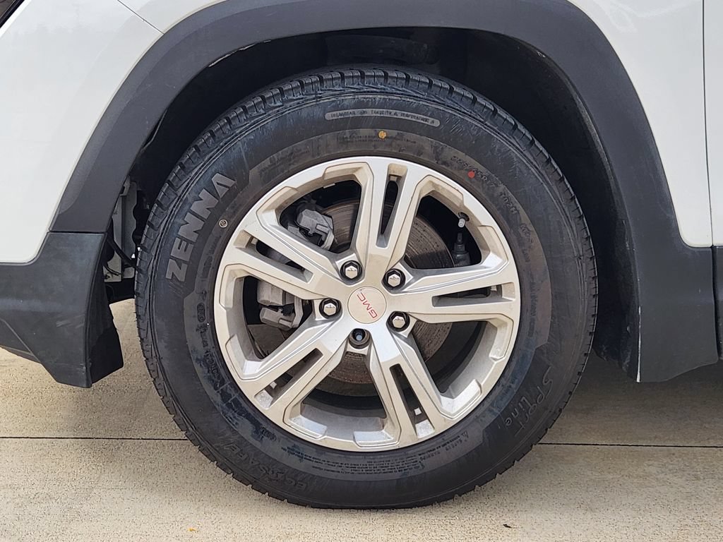 Used 2022 GMC Terrain SLE w/ Driver Convenience Package FWD image 12
