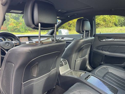 Used 2012 Mercedes-Benz CLS 550 4MATIC image 18