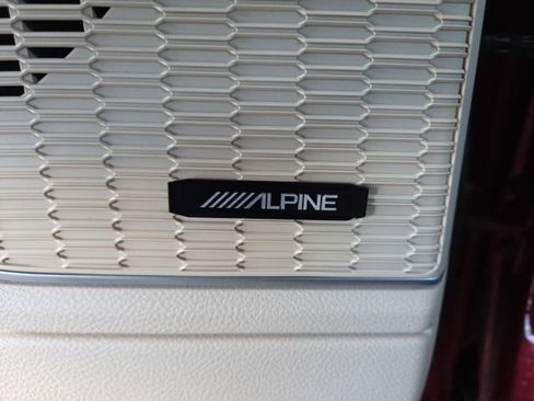 Used 2022 Jeep Grand Cherokee L Limited w/ Luxury Tech Group II image 9