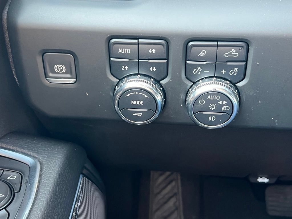Used 2024 GMC Sierra 1500 Denali AWD/4WD image 32