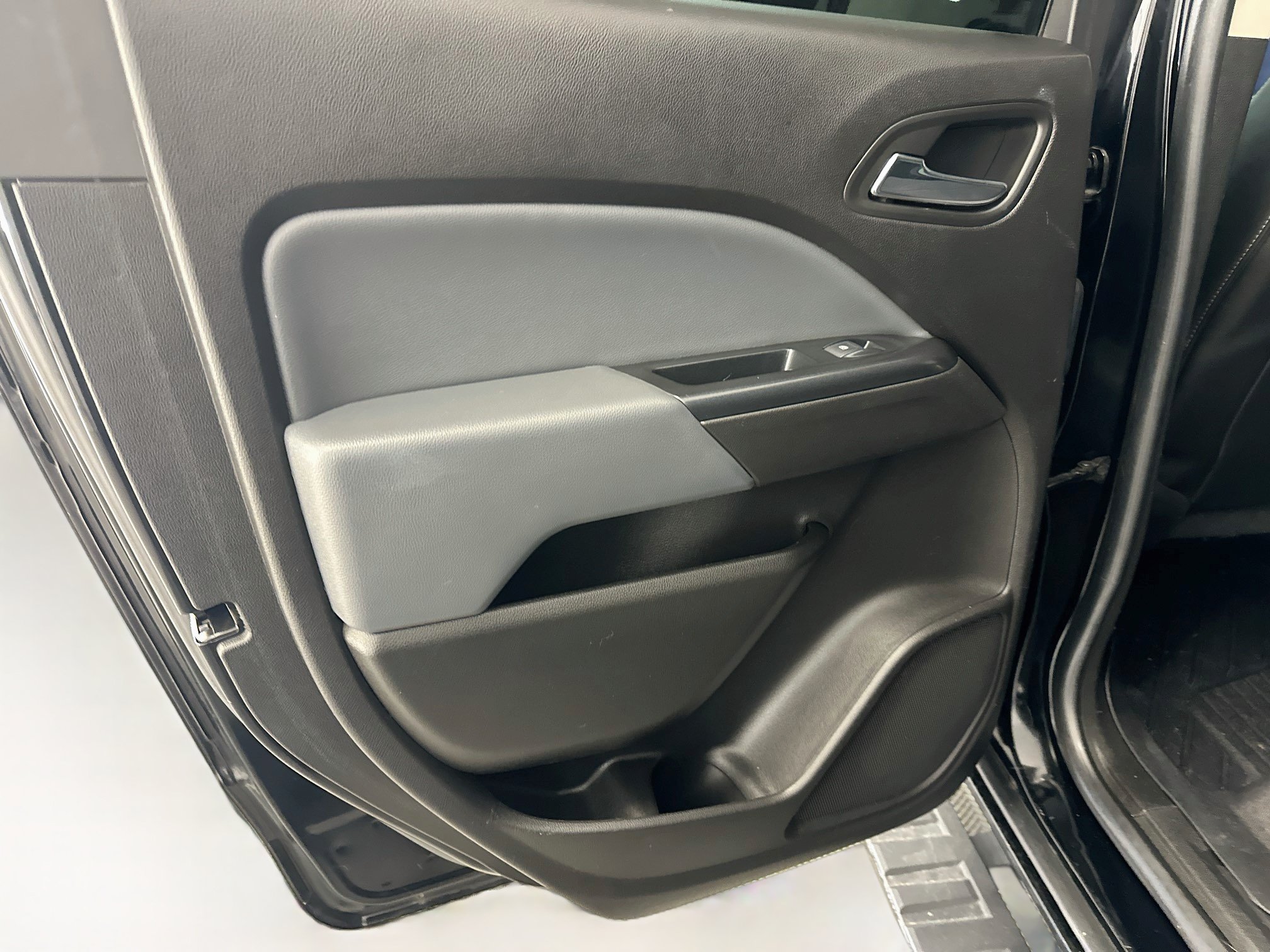 Used 2018 Chevrolet Colorado Z71 AWD/4WD image 27