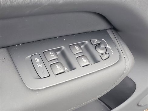 New 2026 Volvo XC60 B5 Plus w/ Protection Package Premier image 12