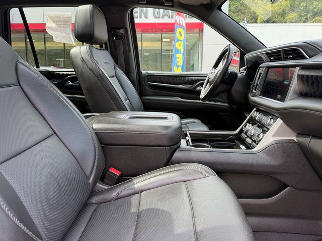 Used 2022 GMC Yukon Denali AWD/4WD image 3