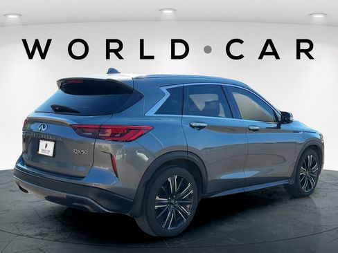 Used 2021 INFINITI QX50 Luxe w/ Appearance Package FWD image 3