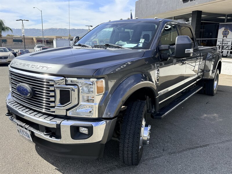 Used 2020 Ford F450 Lariat w/ Lariat Value Package AWD/4WD image 3