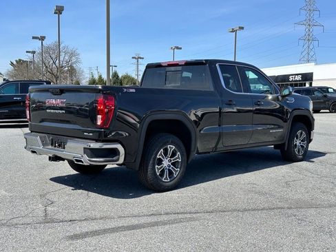 New 2026 GMC Sierra 1500 SLE AWD/4WD image 10
