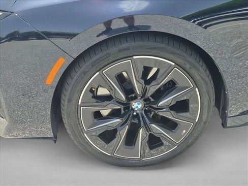 Used 2023 BMW 740i w/ Parking Assistance Package RWD image 21