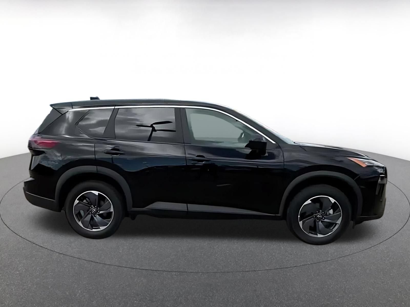Used 2025 Nissan Rogue SV FWD image 7
