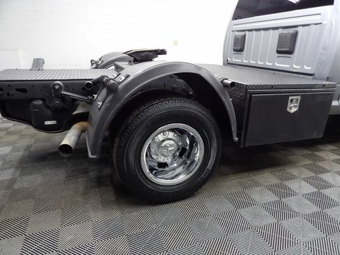 Used 2024 RAM 3500 Tradesman w/ Chrome Appearance Group AWD/4WD image 27