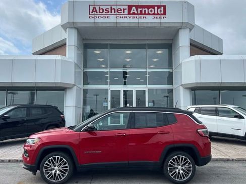 Certified 2023 Jeep Compass Limited w/ Elite Group AWD/4WD image 3