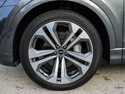 Used 2021 Audi Q8 Prestige image 48