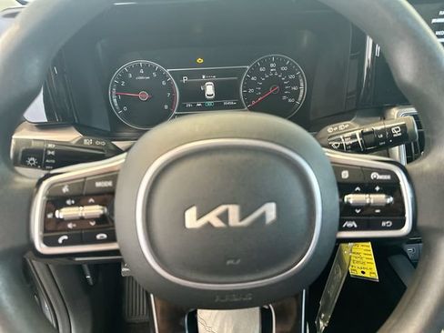 Certified 2023 Kia Sorento LX FWD image 12
