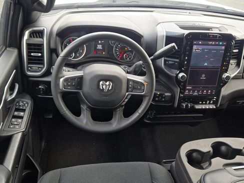 Used 2025 RAM 2500 Big Horn AWD/4WD image 3