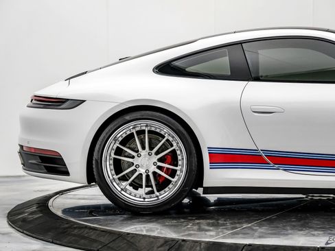 Used 2020 Porsche 911 Carrera RWD image 25