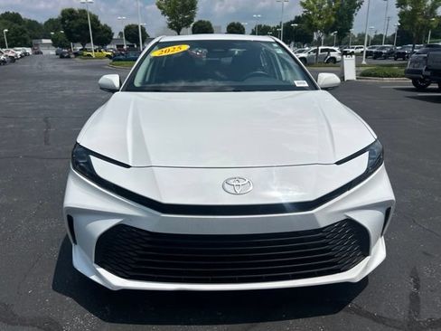 Used 2025 Toyota Camry LE FWD image 2