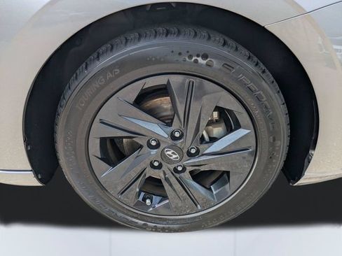 Used 2021 Hyundai Elantra SEL FWD image 11