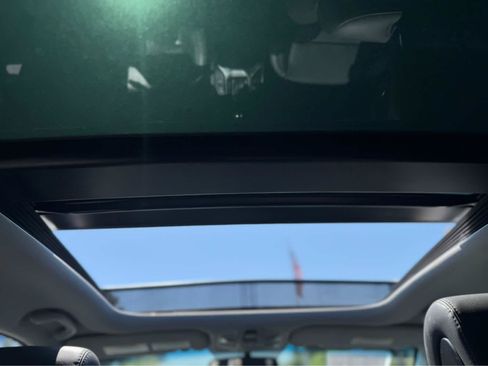 Used 2017 Hyundai Santa Fe Sport FWD image 17
