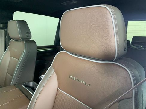 New 2026 GMC Sierra 2500 Denali w/ Denali Reserve Package image 14