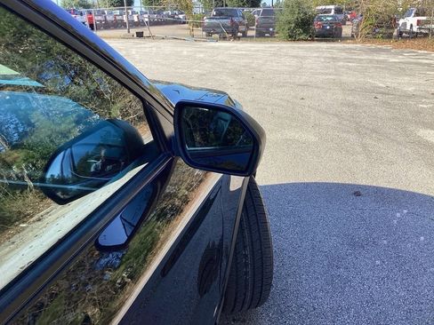 Used 2021 Ford Explorer XLT w/ Equipment Group 202A image 27