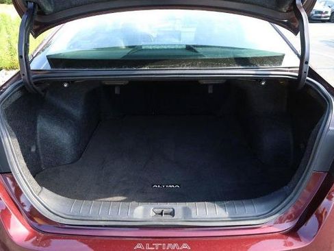 Certified 2025 Nissan Altima 2.5 SV w/ SV Premium Package AWD/4WD image 9