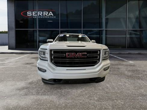 Used 2017 GMC Sierra 1500 SLE w/ SLE Value Package image 6
