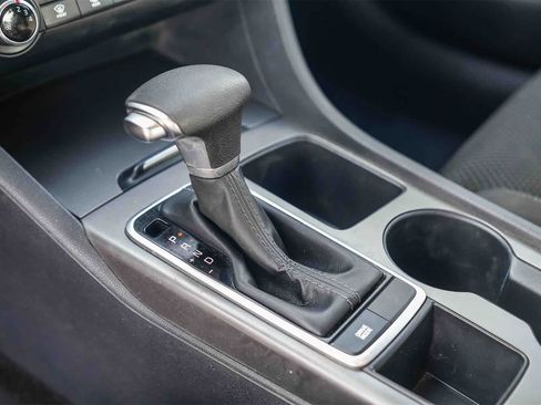 Used 2020 Kia Optima LX image 18