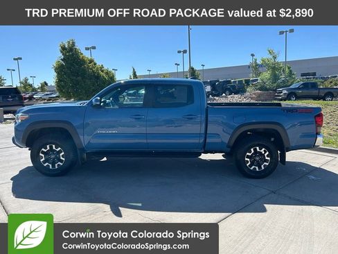 Used 2019 Toyota Tacoma TRD Off-Road w/ TRD Premium Off Road Package AWD/4WD image 4