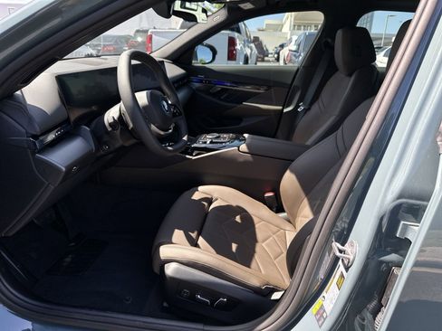 Certified 2024 BMW i5 eDrive40i w/ M Sport Package RWD image 15